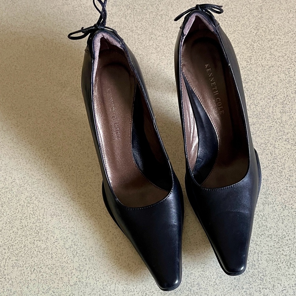 Kenneth Cole Classic Black Heels